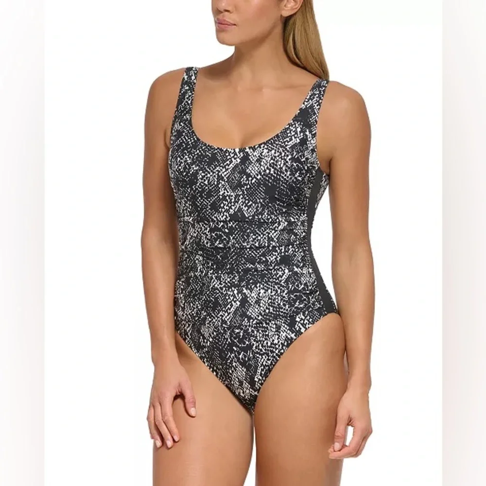 NWT DKNY | Mesh Side Inserts Ruched Waist One Piece
Swimsuit Size 8 - Picture 3 of 11